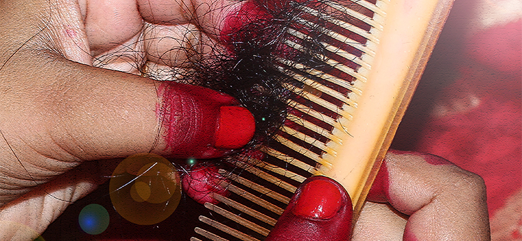 this-image-contains-women-hand-comb